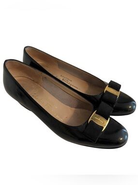 Salvatore Ferragamo Black Patent Leather"Vara" Pump 6.5